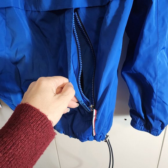 Tommy Hilfiger HIgh Quality Unisex Rain Jacket in Royal Blue | EUC | Size S - Picture 2 of 12